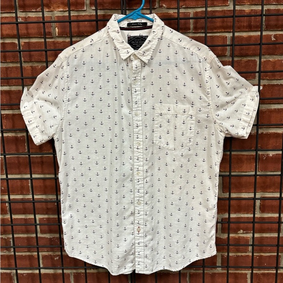 On The Road Other - On The Road Anchor Button-Up Shirt Men’s Large Slim Fit